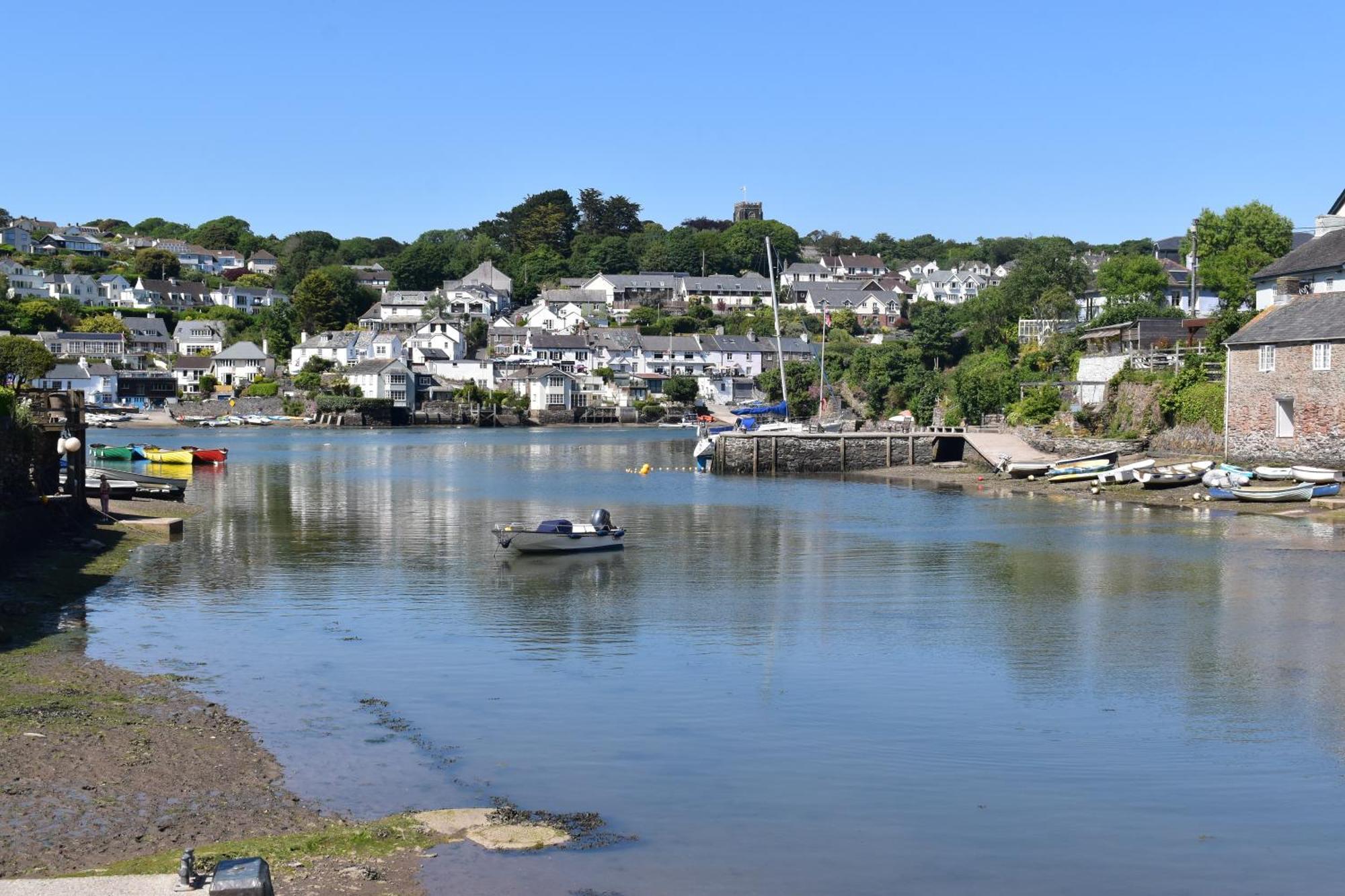 Вилла Old Engine House Noss Mayo Экстерьер фото